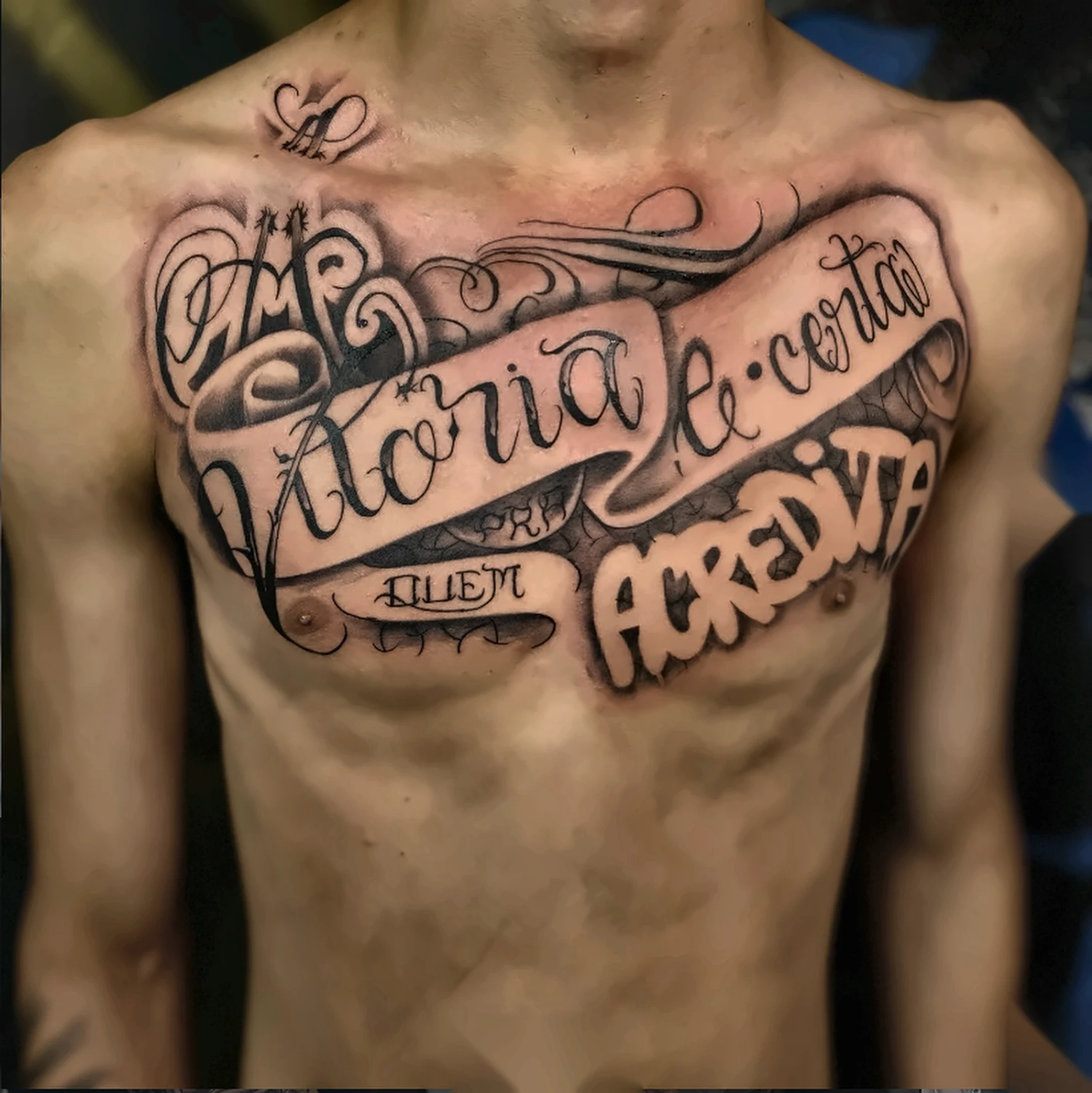 Lettering no peito